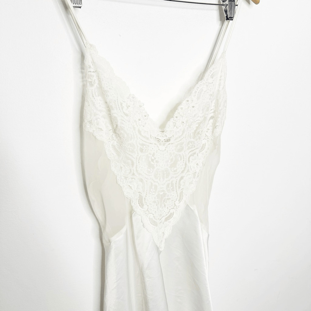VTG 90s Victoria's Secret lace floral short nightgown WHITE semi sheer womens M - Picture 3 of 8